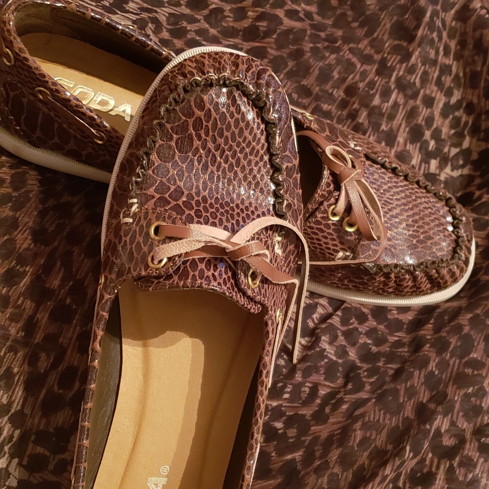 Snakeskin flats